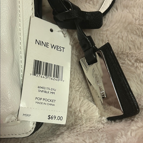 Nine West Two-Tone Pop Pocket Crossbody Bag - Picture 5 of 10
